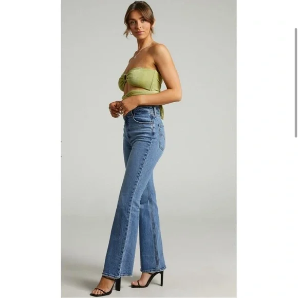 LEVI’S ~ 70s High Flare Women’s Blue Medium Wash Jeans Size 29 - Picture 4 of 13